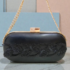 THE CRYSTALLO-LEAF CLUTCH
