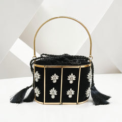 THE GLITZ GRID GRAB