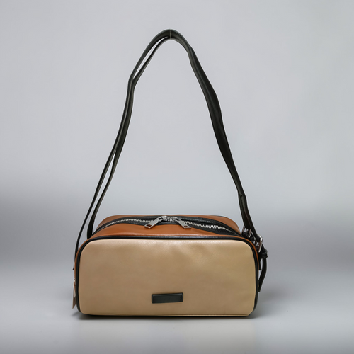 THE NOCTURNAL BICOLOR